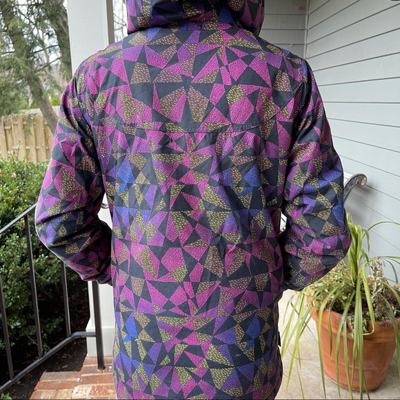 Button Ski/Snowboard Jacket - Picture 4 of 6